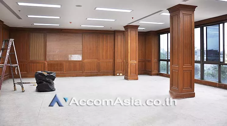  Office space For Rent in Dusit, Bangkok  (AA15890)